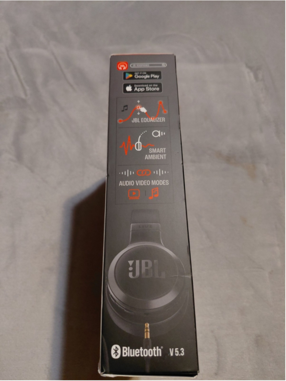 JBL Live 670NC, Wireless On-Ear Headphones with True Adaptive Noise Cancelling - Picture 4 of 5